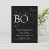 彼女はブーのハロウィーンブライダルシャワーを見つけた 招待状 (スタンド正面)