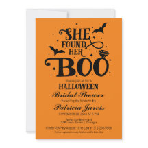 彼女はブーのハロウィーンブライダルシャワーを見つけた