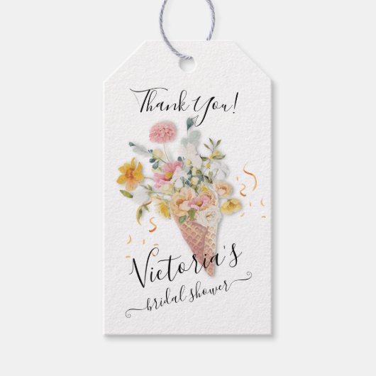 彼女はブーケブライダルシャワーをスクープされた ギフトタグ (正面)