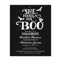 彼女はブーブライダルシャワー予算招待状を見つけた