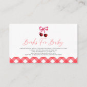 彼女はベビーのための赤ちゃんシャワーの本の上のさくらんぼだ エンクロージャーカード (正面)