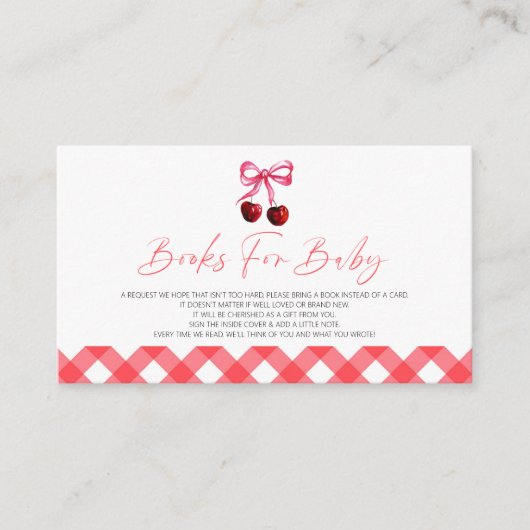 彼女はベビーのための赤ちゃんシャワーの本の上のさくらんぼだ エンクロージャーカード (正面)