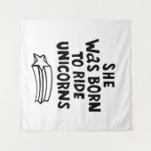 彼女はユニコーンに乗って生まれました タペストリー (正面(横))