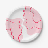 彼女はレトロな波色のピンクの赤い結び目を結んでいる ペーパープレート (正面)