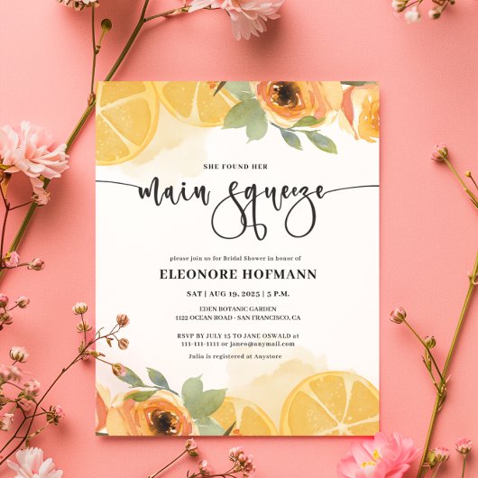 彼女は主なスクイーズのブライダルシャワー招待を見つけた 招待状