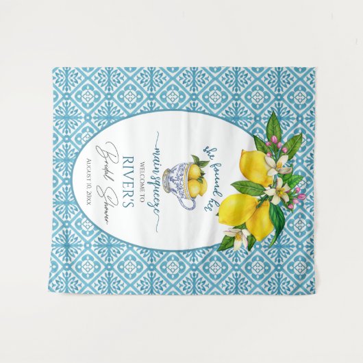 彼女は主な絞りブライダルシャワー背景を見つけた タペストリー (正面(横))