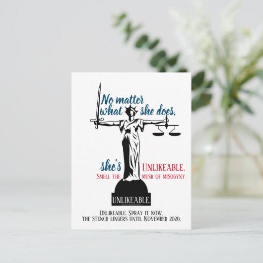 彼女は何をしても好ましくない政治だ ポストカード (スタンド正面)