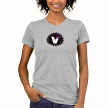 彼女は信じたTシャツ