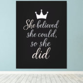 彼女は信じできるよう、彼女はそうした キャンバスプリント (インサイチュ (ウッドフロア))