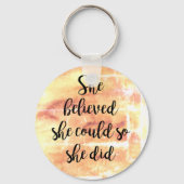 彼女は信じキーチェインを行うことができた キーホルダー (正面)