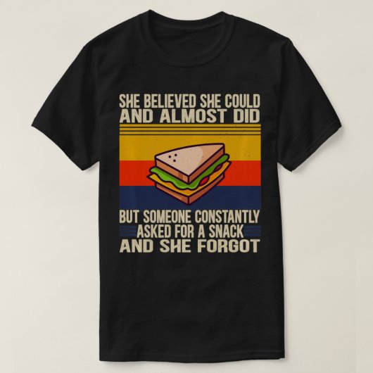 彼女は信じ出来るかと思えば誰かだった Tシャツ (デザイン正面)
