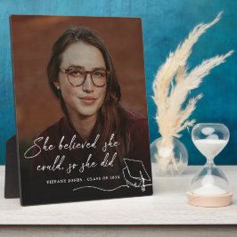 彼女は信じ卒業の写真を撮ることができた フォトプラーク