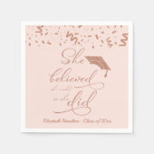 彼女は信じ彼女がパーティーを卒業した スタンダードカクテルナプキン (正面)