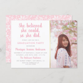 彼女は信じ自分が卒業写真を撮ることができるように 招待状