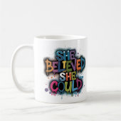 彼女は信じ自分で コーヒーマグカップ (左)