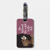 彼女は信じ、黒い女、花の紫ができた ラゲッジタグ (裏面縦)