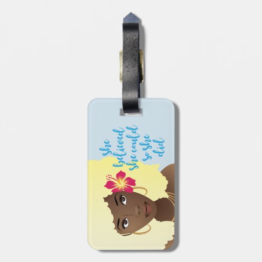 彼女は信じ、黒い女、花の青の彼女ができた ラゲッジタグ (裏面縦)