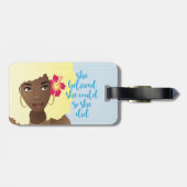 彼女は信じ、黒い女、花の青の彼女ができた ラゲッジタグ (裏面横)