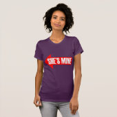 彼女は僕のもの矢印右.png tシャツ (正面フル)
