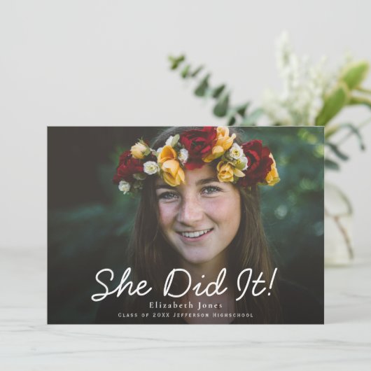 彼女は卒業写真の発表のスクリプトを作成した 案内状 (スタンド正面)