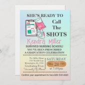 彼女は卒業式を看護するショットを呼ぶ準備ができている 招待状 (正面/裏面)