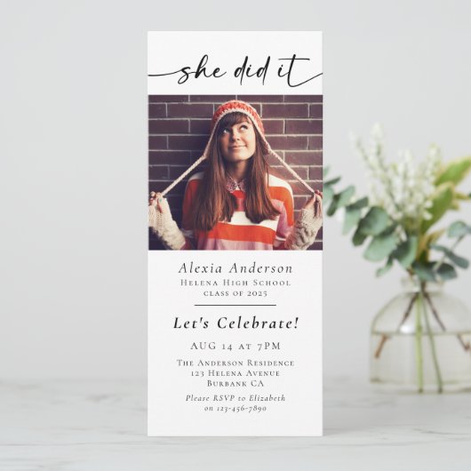 彼女は卒業式パーティーのデジタルイベントを行った 招待状 (スタンド正面)