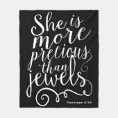 彼女は宝石大切の諺の黒より フリースブランケット (正面)