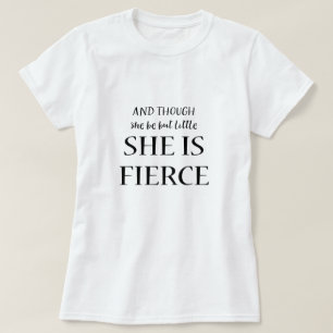 彼女は小さいが激しい引用文 Tシャツ
