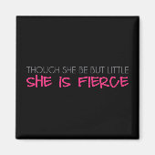 彼女は小さいが獰猛だが マグネット (正面)