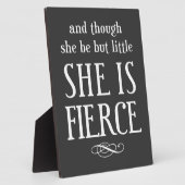 彼女は小さいが荒々しい フォトプラーク (側面)