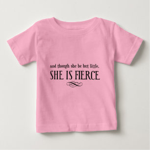 彼女は小さいが荒々しい ベビーTシャツ