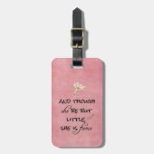 彼女は小さいが、どう猛な引用文 ラゲッジタグ (正面縦)