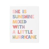 彼女は小さなハリケーンを混ぜた太陽の光 メタルプリント (正面)