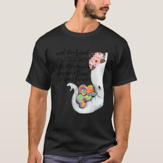 彼女は小さな少年をとても愛していました 自閉症 ゾウ M Tシャツ
