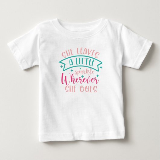彼女は小さな輝きを残す ベビーTシャツ (正面)