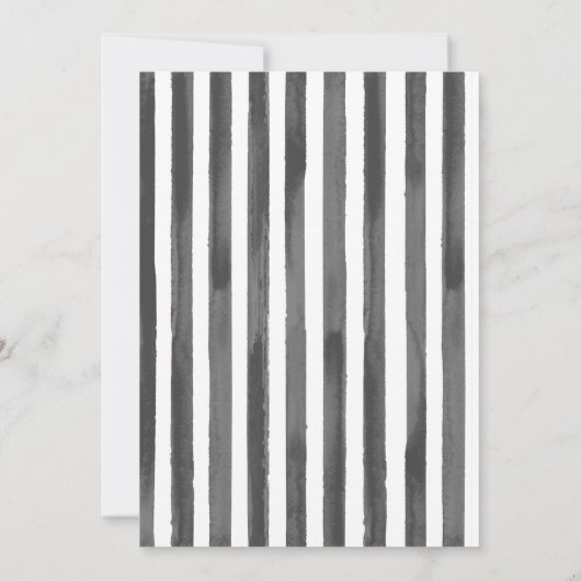 彼女は市場から出たばかりの紫のブライダルシャワー 招待状 (裏面)