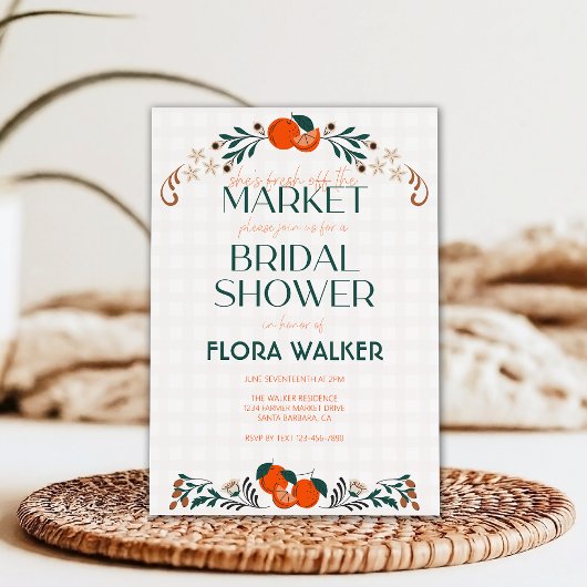彼女は市場から出て新鮮なオレンジのブライダルシャワー 招待状