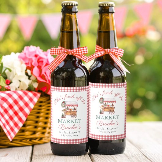 彼女は市場のクリスマスブライダルシャワーを出たばかりだ ビールラベル