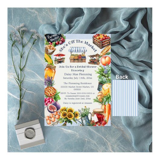 彼女は市場のブライダルシャワーの招待状をオフにしている 招待状