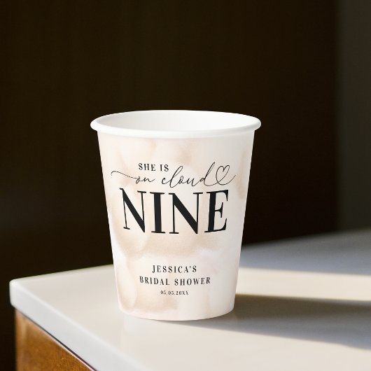 彼女は幸せの雲の上にいる ハートスクリプト ブライダルシャワー 紙コップ