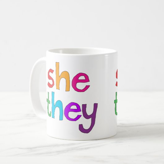 彼女は彼らが代名詞LGBTQを好んだ コーヒーマグカップ (正面左)