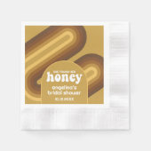 彼女は彼女のハニーを見つけた – レトロストライプブライダルシャワー 縁ありカクテルナプキン (正面)