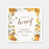 彼女は彼女のハニーブライダルシャワーを見つけた スタンダードカクテルナプキン (正面)