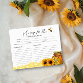 彼女は彼女のハニーブライダルシャワーレシピカードを見つけた