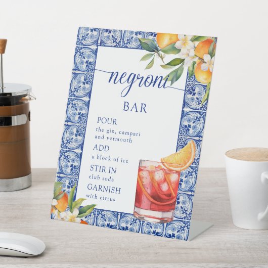 彼女は彼女のメインのスクイズネクロニバーを見つけた 台座サイン (インサイチュ)