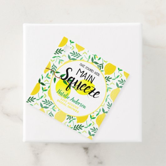 彼女は彼女のメイン絞りイエローレモンのブライダルShを見つけた フェイバータグ (インサイチュ)