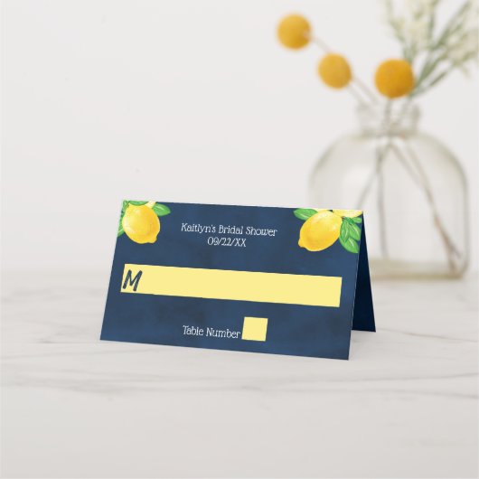 彼女は彼女のメイン絞りレモンブライダルシャワーを見つけた プレイスカード (正面)