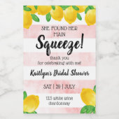 彼女は彼女のメイン絞りレモンブライダルシャワーを見つけた ワインラベル (シングルラベル)