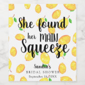 彼女は彼女のメイン絞りレモンブライダルシャワーを見つけた ワインラベル (シングルラベル)