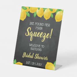 彼女は彼女のメイン絞りレモンブライダルシャワーを見つけた 台座サイン